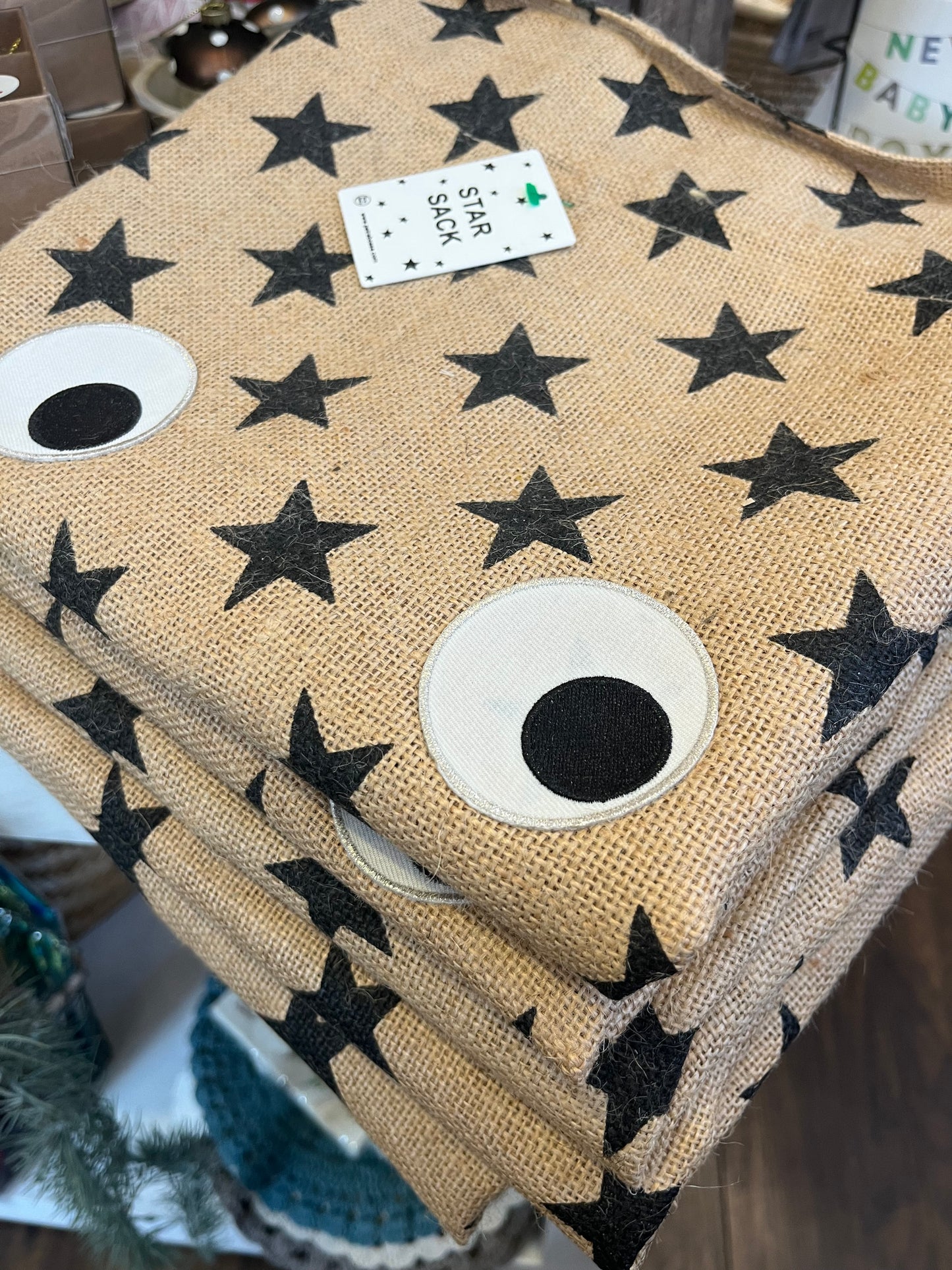 Jute star sack with googly eyes